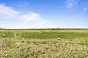 The Coastal Crab - Family-friendly Three-bed Beach House in Pevensey