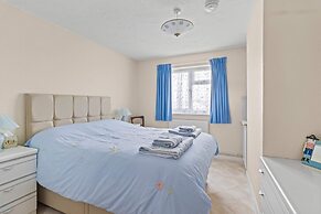 The Coastal Crab - Family-friendly Three-bed Beach House in Pevensey