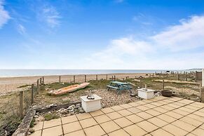 The Coastal Crab - Family-friendly Three-bed Beach House in Pevensey