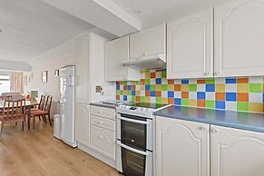 The Coastal Crab - Family-friendly Three-bed Beach House in Pevensey