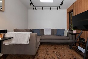 Modern 2-bed Cabin Near West Wittering Beach