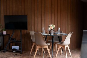 Modern 2-bed Cabin Near West Wittering Beach