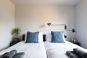 Modern 2-bed Cabin Near West Wittering Beach