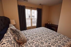 Walk to Notre Dame Spacious 3BR Townhome w Garage Family-friendly Amen