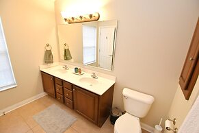 Walk to Notre Dame Spacious 3BR Townhome w Garage Family-friendly Amen