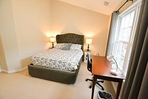 Walk to Notre Dame Spacious 3BR Townhome w Garage Family-friendly Amen
