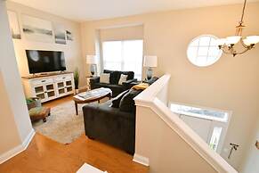 Walk to Notre Dame Spacious 3BR Townhome w Garage Family-friendly Amen