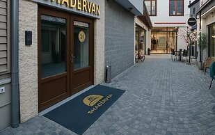 Hotel Shadervan