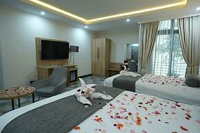 LA Hotel and SPA