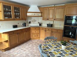 Thatched Cottage - Sleeps 6 With Countryside Views