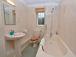 Thatched Cottage - Sleeps 6 With Countryside Views