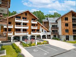 Chalet in Chantemerle With Sunny Ski Slopes