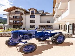 Chalet in Chantemerle With Sunny Ski Slopes