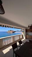 Beachfront Four bedroom Apartment
