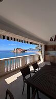 Beachfront Four bedroom Apartment