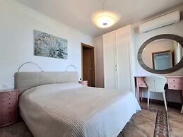 Beachfront Four bedroom Apartment