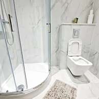 Crendon House Cosy Studio - Sleeps 2 & Kitchen