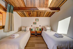 Chalet Fortuna a Jewel in Central Chamonix