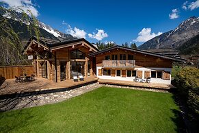 Chalet Fortuna a Jewel in Central Chamonix