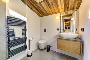 Chalet Fortuna a Jewel in Central Chamonix