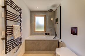 Chalet Fortuna a Jewel in Central Chamonix