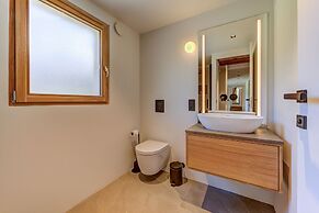 Chalet Fortuna a Jewel in Central Chamonix