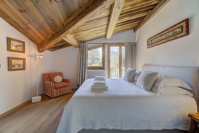 Chalet Fortuna a Jewel in Central Chamonix