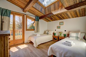 Chalet Fortuna a Jewel in Central Chamonix