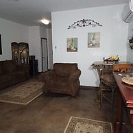 Unit 3 Champagne Terminal Stylish Stay