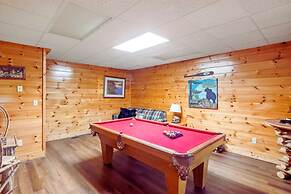 Backwoods Secluded Cabin Escape for 8 Guests