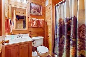 Backwoods Secluded Cabin Escape for 8 Guests