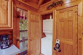 Backwoods Secluded Cabin Escape for 8 Guests