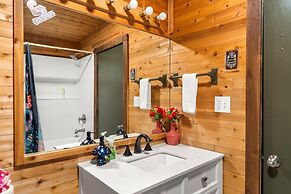 Downtown Vibes With BBQ Hot Tub Games