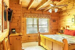 Relaxing Eagles Ridge Getaway Hot Tub