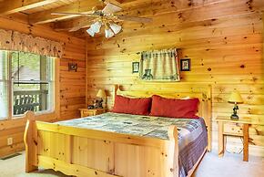 Relaxing Eagles Ridge Getaway Hot Tub