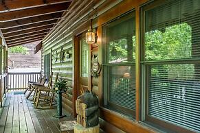 Relaxing Eagles Ridge Getaway Hot Tub