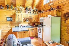 Relaxing Eagles Ridge Getaway Hot Tub