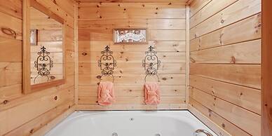 Relaxing Eagles Ridge Getaway Hot Tub