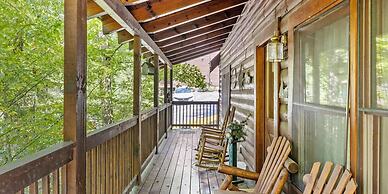 Relaxing Eagles Ridge Getaway Hot Tub