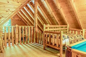 Relaxing Eagles Ridge Getaway Hot Tub