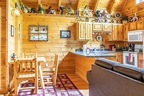 Relaxing Eagles Ridge Getaway Hot Tub