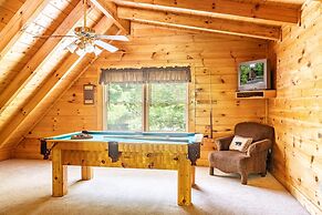 Relaxing Eagles Ridge Getaway Hot Tub