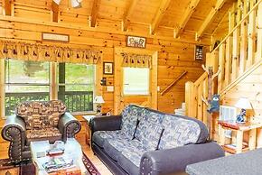 Relaxing Eagles Ridge Getaway Hot Tub