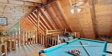 Relaxing Eagles Ridge Getaway Hot Tub