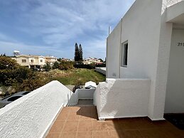 79 AN - Stay Nissi Chrysland Studio 215