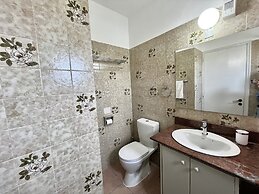 79 AN - Stay Nissi Chrysland Studio 215