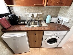 79 AN - Stay Nissi Chrysland Studio 215