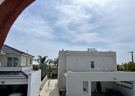 79 AN - Stay Nissi Chrysland Studio 215