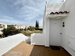 79 AN - Stay Nissi Chrysland Studio 215