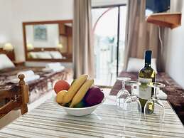 79 AN - Stay Nissi Chrysland Studio 215